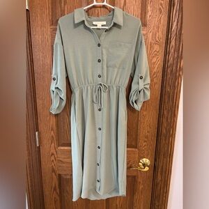 Elegant Green Button-Up Dress